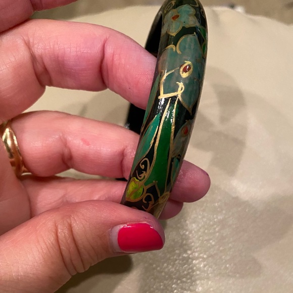 🌻Hand painted wood bangle from India black& gold - Picture 5 of 7